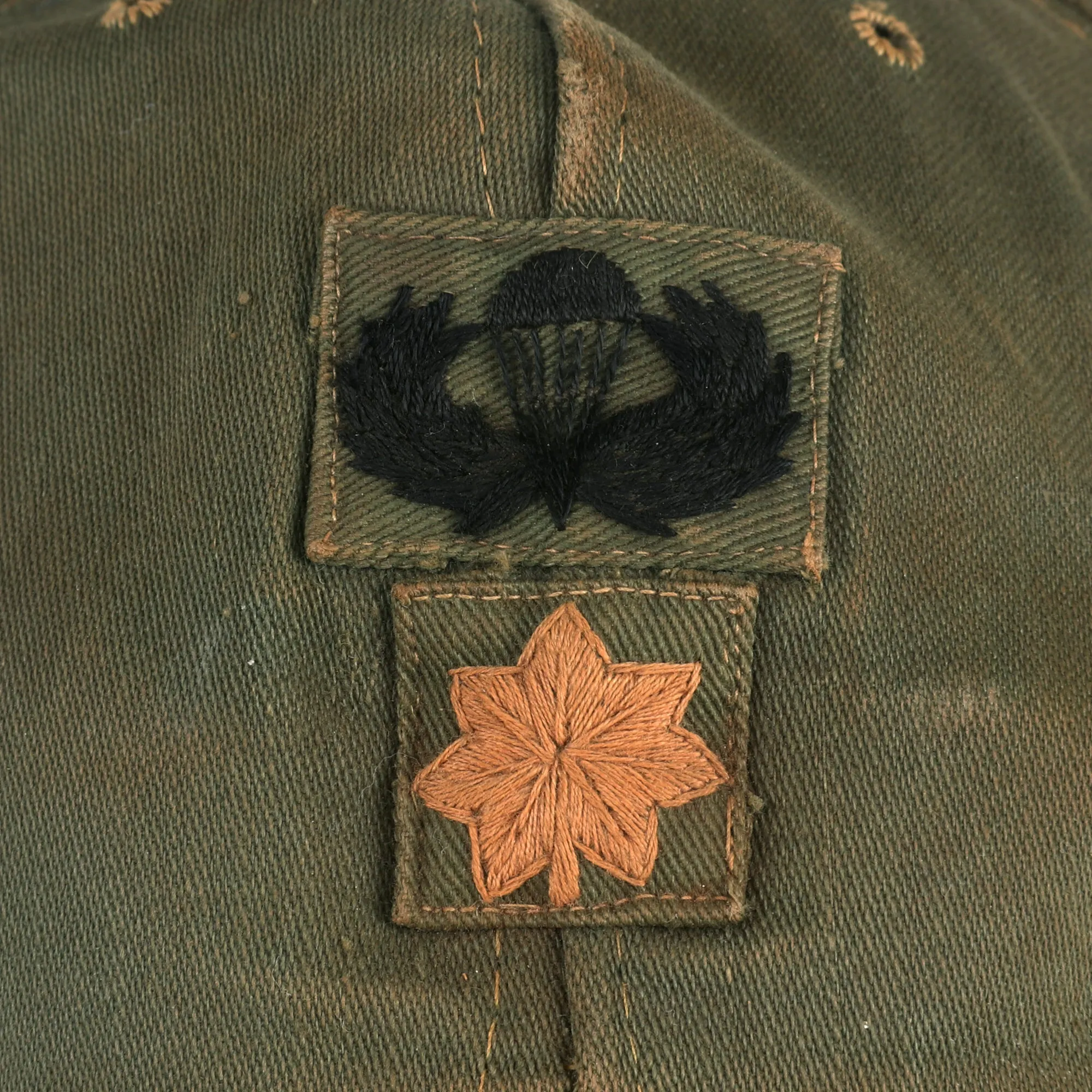 Original U.S. Vietnam War Era Major Leonard Phillips OG-106 Cap with 19th Special Forces Group Airborne Green Beret